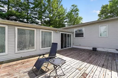 Exterior - 1023 Evanston, Jackson, MI 49202 photo 5 of 10