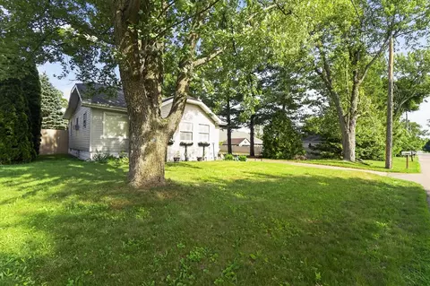 Exterior - 1023 Evanston, Jackson, MI 49202 photo 2 of 10