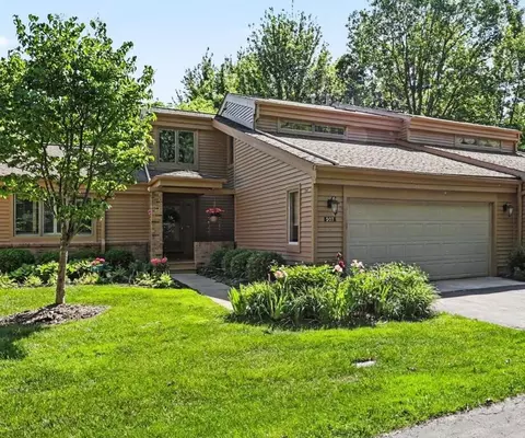 507 Woodgrove UNIT 31, Ann Arbor, MI 48103