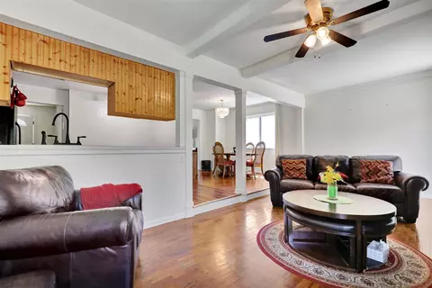Living - 4142 Rivershell, Lansing, MI 48911 photo 4 of 4