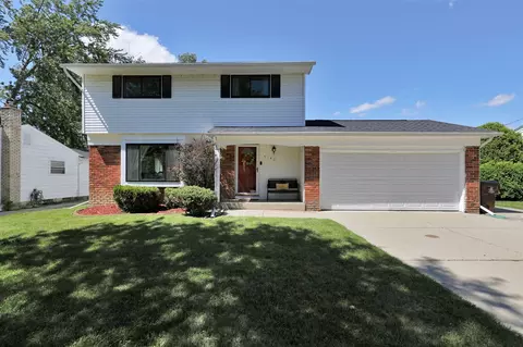 4142 Rivershell, Lansing, MI 48911