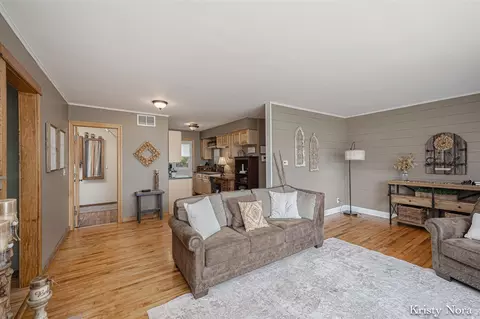 5937 E Pakes, Crystal, MI 48818 photo 8
