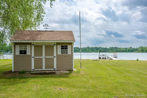 5937 E Pakes, Crystal, MI 48818 photo 23