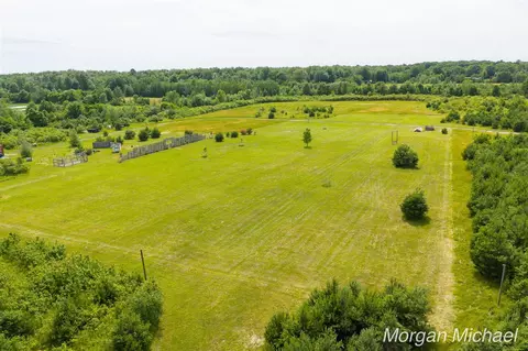 3825 S S Brks, Muskegon, MI 49444