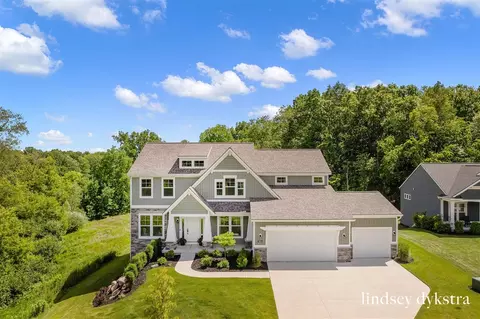 3864 Autumn Acres, Rockford, MI 49341