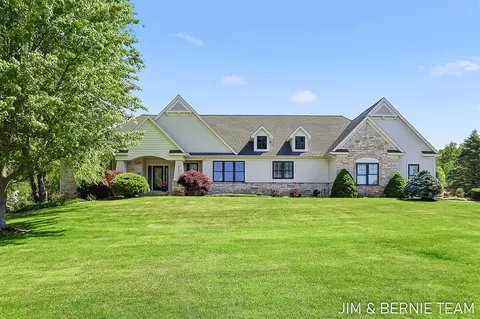 3477 Palmer, Saugatuck, MI 49453
