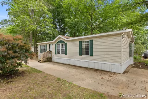 13566 Pinewood, Grand Haven, MI 49417