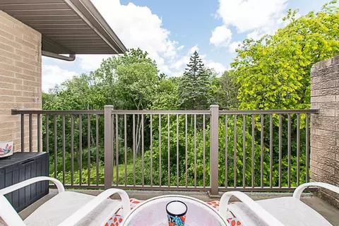 4040 Greenleaf #408, Kalamazoo, MI 49008