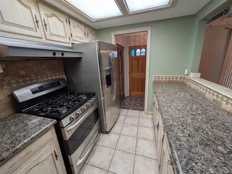 Kitchen - 11235 Common, Warren, MI 48093 photo 2 of 3