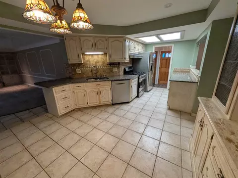 Kitchen - 11235 Common, Warren, MI 48093 photo 3 of 3