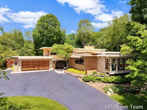 410 W South, Greenville, MI 48838