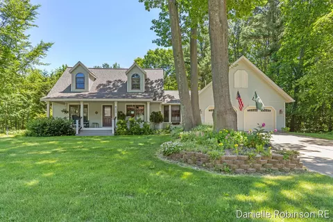 4260 Niles, Holland, MI 49424