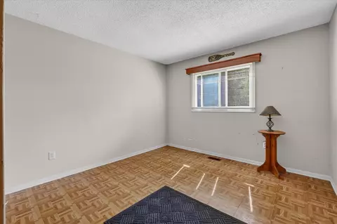 Bedroom - 2717 Fishbeck, Howell, MI 48843 photo 7 of 10