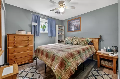 Bedroom - 2717 Fishbeck, Howell, MI 48843 photo 10 of 10