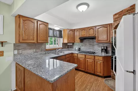 Kitchen - 2717 Fishbeck, Howell, MI 48843 photo 1 of 8