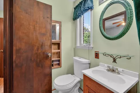 Bath - 2717 Fishbeck, Howell, MI 48843 photo 7 of 8