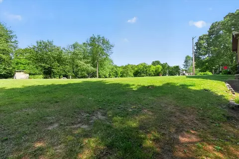 Exterior - 2717 Fishbeck, Howell, MI 48843 photo 15 of 17