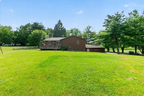 Exterior - 2717 Fishbeck, Howell, MI 48843 photo 11 of 17
