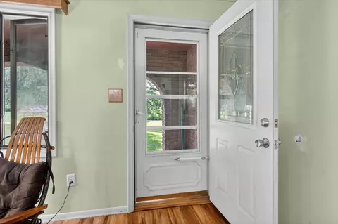 Entry Way - 2717 Fishbeck, Howell, MI 48843 photo 1 of 2