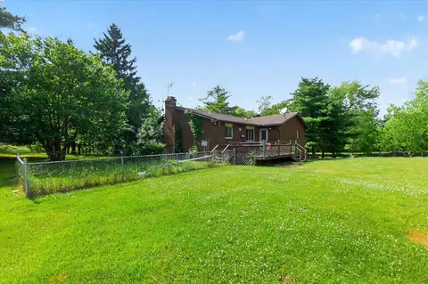Exterior - 2717 Fishbeck, Howell, MI 48843 photo 13 of 17