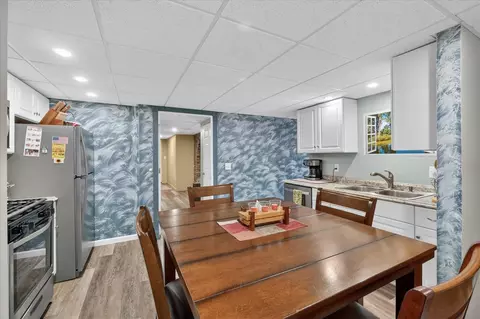 Dining - 2717 Fishbeck, Howell, MI 48843 photo 3 of 4