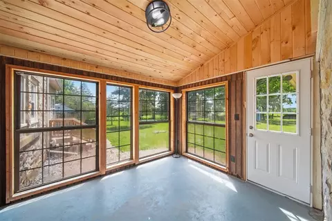 Exterior - 208 Glasgow, Jackson, MI 49201 photo 6 of 8