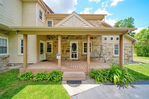 Exterior - 208 Glasgow, Jackson, MI 49201 photo 3 of 8