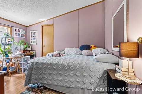 Bedroom - 8746 S Shepherd, Shepherd, MI 48883 photo 3 of 4