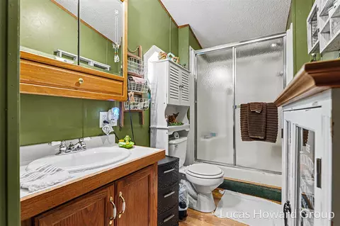 Bath - 8746 S Shepherd, Shepherd, MI 48883 photo 1 of 2