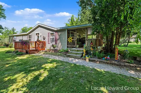 8746 S Shepherd, Shepherd, MI 48883