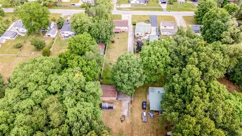 View/Area - 39001 Wade, Romulus, MI 48174 photo 6 of 7