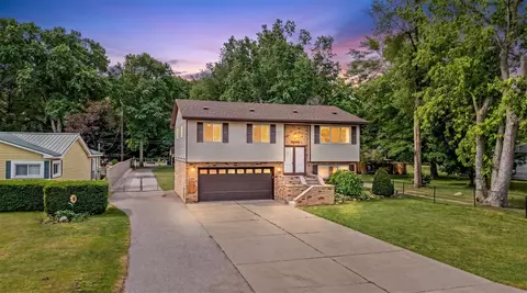 39001 Wade, Romulus, MI 48174