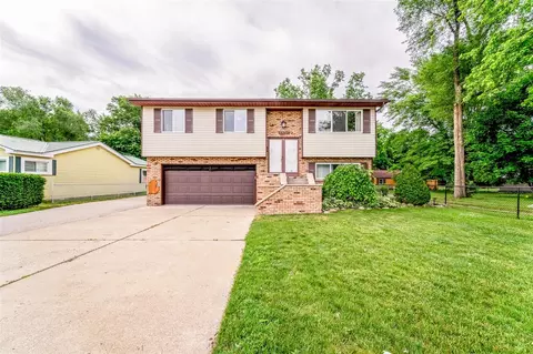 39001 Wade, Romulus, MI 48174