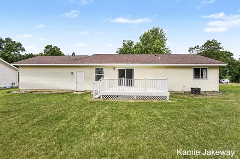 Exterior - 836 Morgan, Belding, MI 48809 photo 7 of 9