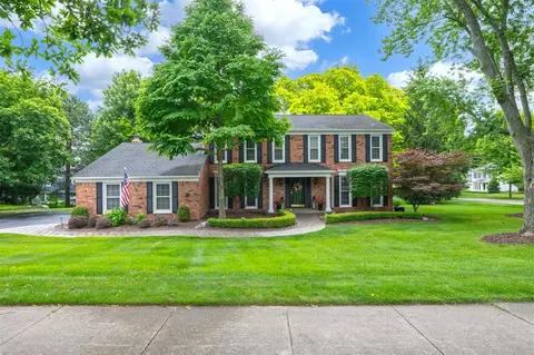 864 Great Oaks, Rochester, MI 48307