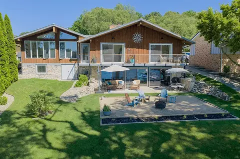71210 Indiana Lk, Union, MI 49130