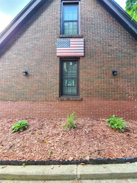 Exterior - 746 Oakridge, Jackson, MI 49203 photo 17 of 18
