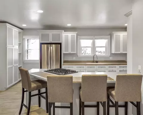 Kitchen - 746 Oakridge, Jackson, MI 49203 photo 3 of 5