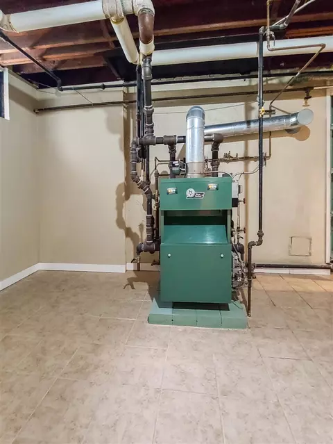 Other - 746 Oakridge, Jackson, MI 49203 photo 8 of 16