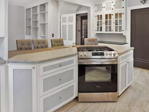 Kitchen - 746 Oakridge, Jackson, MI 49203 photo 5 of 5