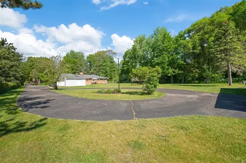 Exterior - 2225 Maple, Saint Joseph, MI 49085 photo 5 of 15