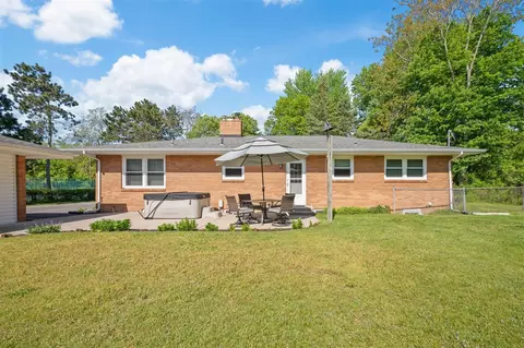 Exterior - 2225 Maple, Saint Joseph, MI 49085 photo 6 of 15