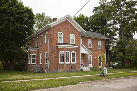 112 E Maple, Vicksburg, MI 49097