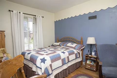 Bedroom - 112 E Maple, Vicksburg, MI 49097 photo 1 of 7