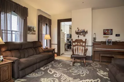 Living - 112 E Maple, Vicksburg, MI 49097 photo 3 of 3