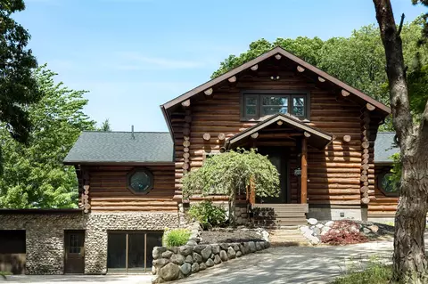 17097 Roosevelt, Spring Lake, MI 49456