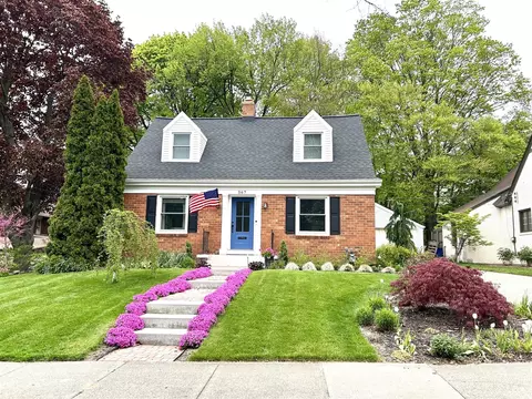 567 Central, Holland, MI 49423