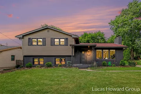 1819 Menominee, Grand Rapids, MI 49506