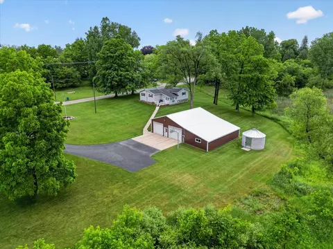 View/Area - 303 W Walnut, Stanton, MI 48888 photo 1 of 15