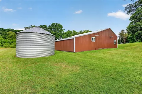 Exterior - 303 W Walnut, Stanton, MI 48888 photo 12 of 14